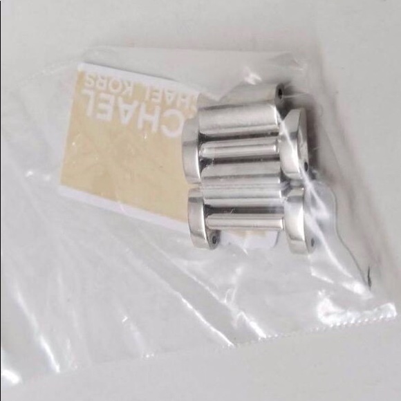 Micheal Kors Watch - Picture 7 of 7